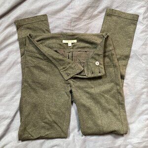 EUC CAbi Sz. 0 Leggings Fitted Pants Gray Rayon Nylon Stretch Pockets Zipper Fly